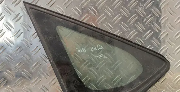 Toyota Auris 150 Front triangle window/glass 43R00033