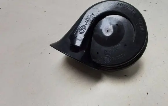 Audi A4 S4 B6 8E 8H Horn signal 8E095122