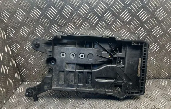 Seat Arona Battery tray 2Q0915331 831683