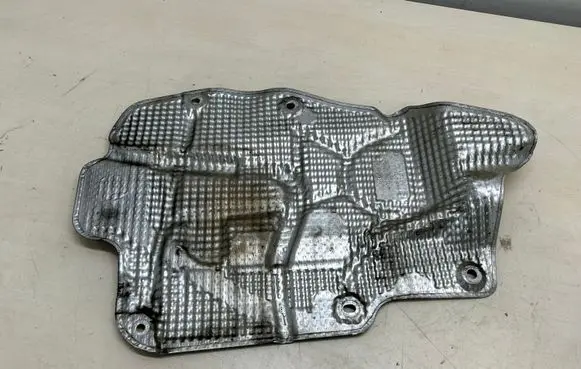 Porsche Cayenne (92A) Heat shield in engine bay 7P5825615B