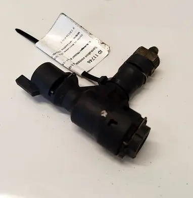 Volkswagen PASSAT B7 Clutch pipe/line 1K0721468C