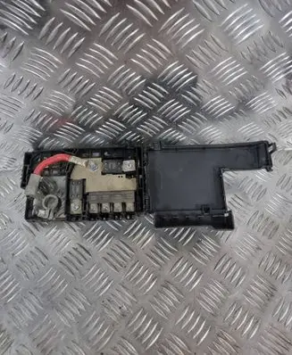 Opel Insignia A Fuse module 13358923