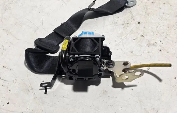 Toyota C-HR I Rear seatbelt 73360F4010 021117