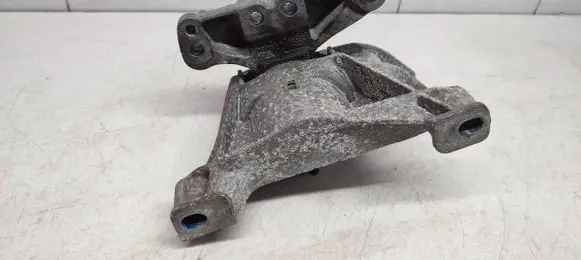 Peugeot 308 Engine mount bracket 4A100160 A1519C3