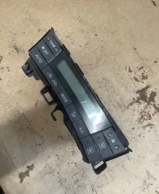 Toyota Prius (XW30) Climate control unit 75D726