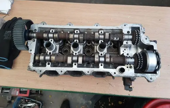 KIA Carnival Engine head 27317821