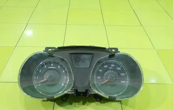 Hyundai ix20 Speedometer (instrument cluster) 940011K050