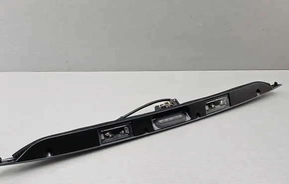 BMW 3 E46 Trunk door license plate light bar 7170963 51137170963 8236852