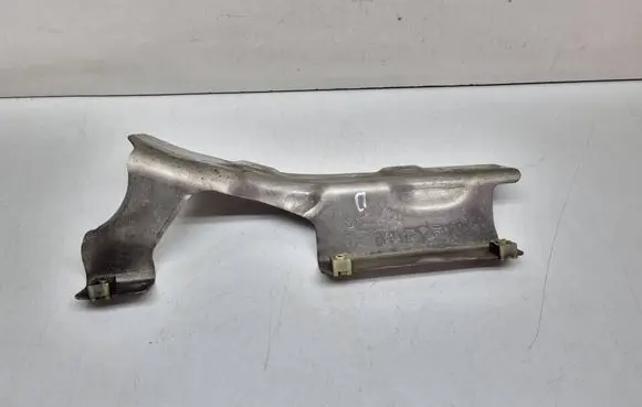 BMW 5 F10 F11 Heat shield in engine bay 7185204