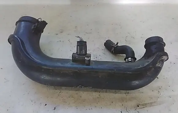 Ford Transit Air intake duct part 6C119R504