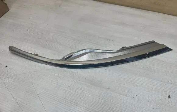 Toyota Auris E180 Under headlight/headlamp trim 5318102090