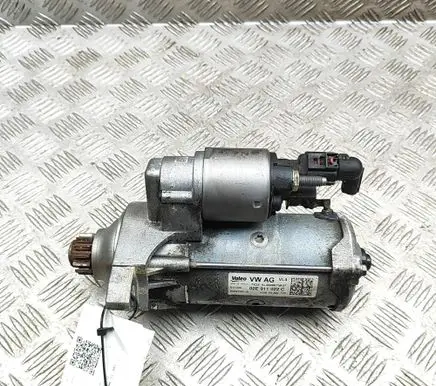 Volkswagen Golf VIII Starter motor 02E911022C