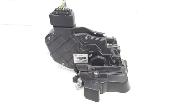Volvo V70 Rear door lock 31253667