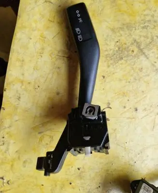 Volkswagen Touran I Indicator stalk 1K0953513