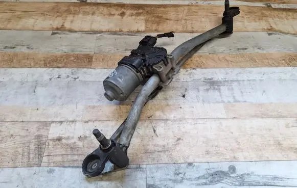 Opel Astra H Front wiper linkage and motor 0390241538