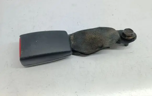 Nissan Note (E11) Rear seatbelt buckle 144600