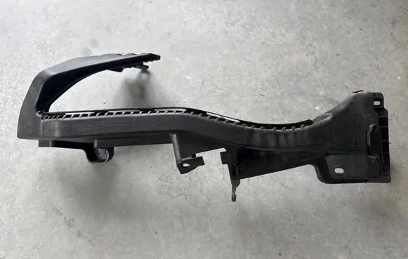 Toyota GT 86 Headlight/headlamp mounting bracket 57707CA010