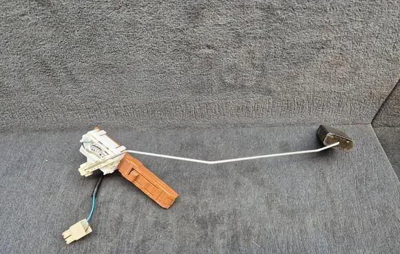 Audi A6 S6 C5 4B Fuel level sensor 4B0919673AN