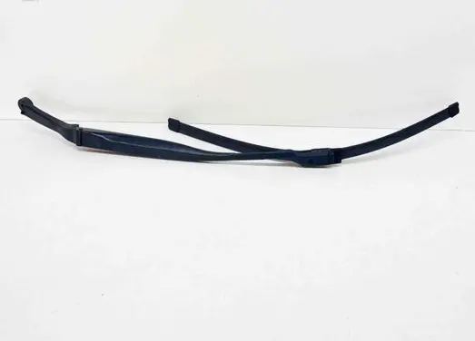 Maserati Ghibli Windshield/front glass wiper blade 670007562 89813753