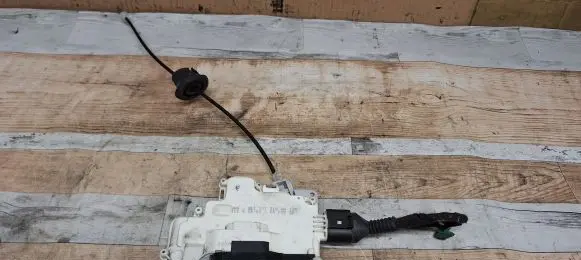 Audi A4 S4 B7 8E 8H Front door lock 8E1837016AA 8E1837016