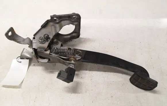 Hyundai Santa Fe Brake pedal