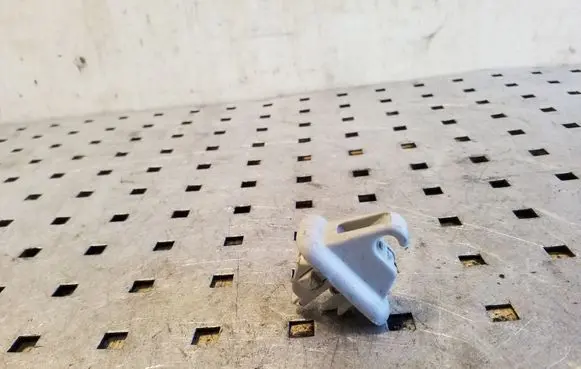 Volvo XC90 Sun visor clip/hook/bracket 