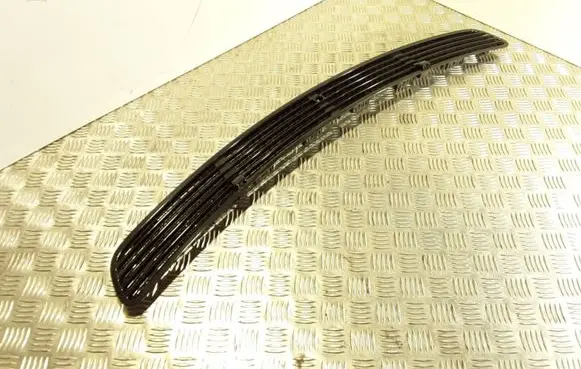 Mercedes-Benz E W211 Bonnet/hood grill 2118800005