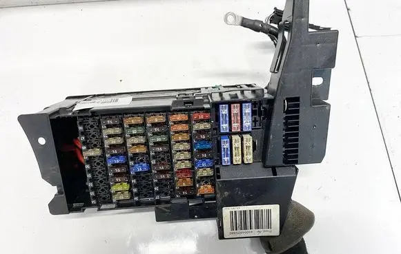 Mercedes-Benz A W169 Fuse box set 1695451740