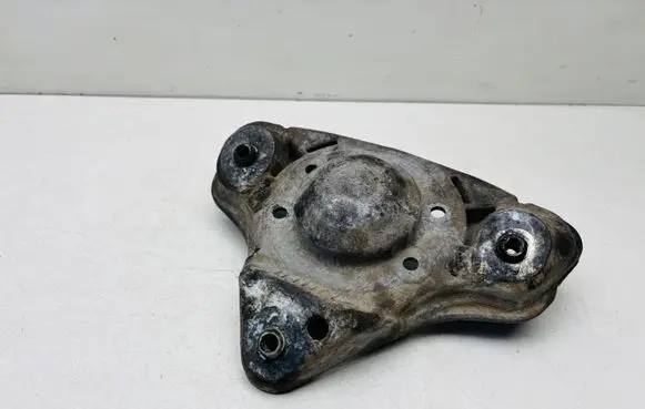 Volkswagen PASSAT B5.5 Coil spring mount 8D0412383E