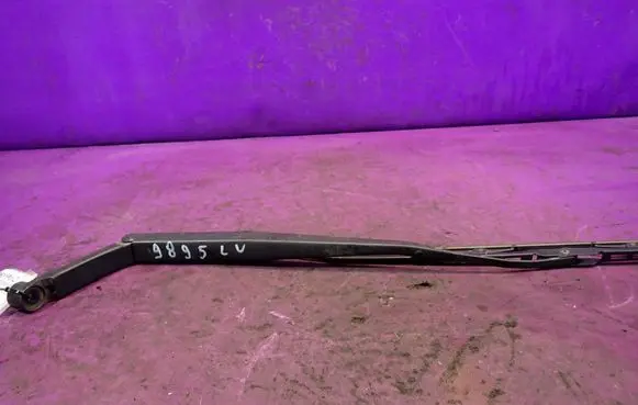 Chevrolet Spark Front wiper blade arm
