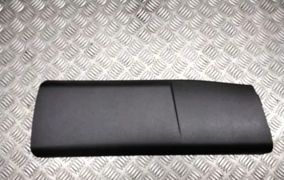 (B) pillar trim (bottom)