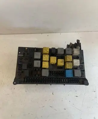 Mercedes-Benz ML W163 Fuse box set 1635450205