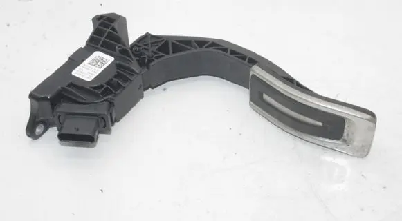 Audi A5 Accelerator throttle pedal 8W1723523A