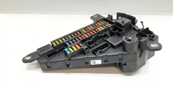 BMW 5 E60 E61 Fuse module 9138830 6906619