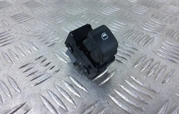 Hyundai i20 (BC3 BI3) Electric window control switch 93581Q0000