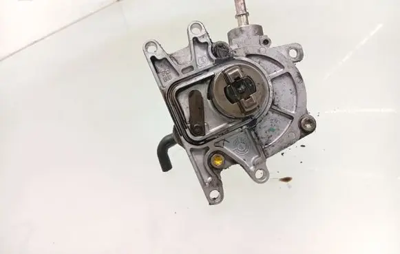 Opel Vectra C Vacuum pump 24465382