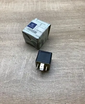 Mercedes-Benz ML W163 Other relay A0009822123
