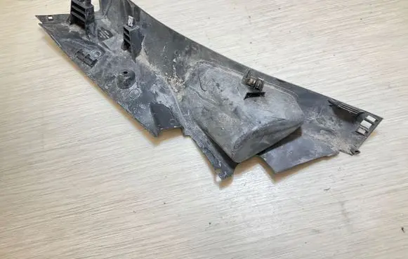 Rear sill trim cover