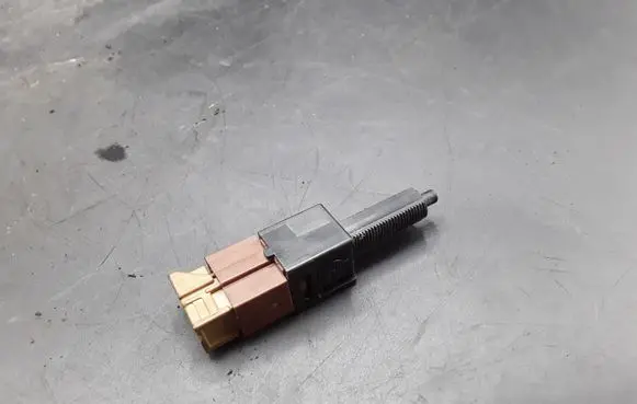 Nissan Qashqai Brake pedal sensor switch NOCODE