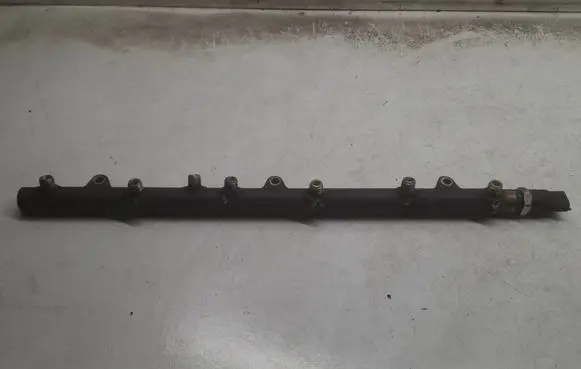 BMW 5 E39 Fuel main line pipe 0445216002