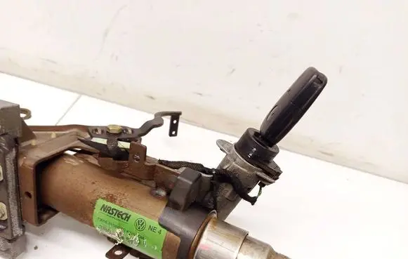 Volkswagen PASSAT B5 Ignition lock 4b0905851a