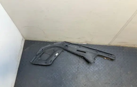 BMW 5 GT F07 Engine bonnet/hood lock trim molding 7042984