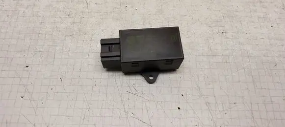 Volkswagen Transporter - Caravelle T5 Seat heating relay 7L0959772
