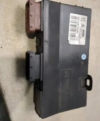 Citroen DS5 Seat control module 9674477580