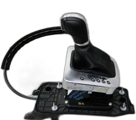 Volkswagen Tiguan Gear shifter/selector 7N1713025G