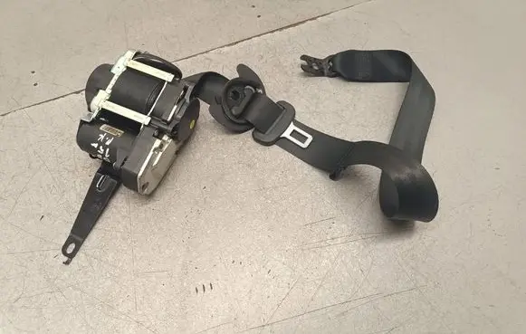 Volkswagen PASSAT B8 Front seatbelt R2302LL 010L0000 626346600