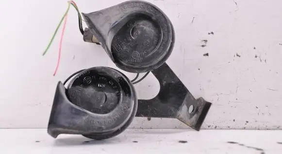 Peugeot 508 II Horn signal 703881157
