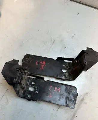 BMW 3 E90 E91 Radiator mount bracket 51647117