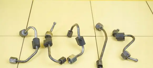 Fiat 500L Fuel injector supply line/pipe 199B5000