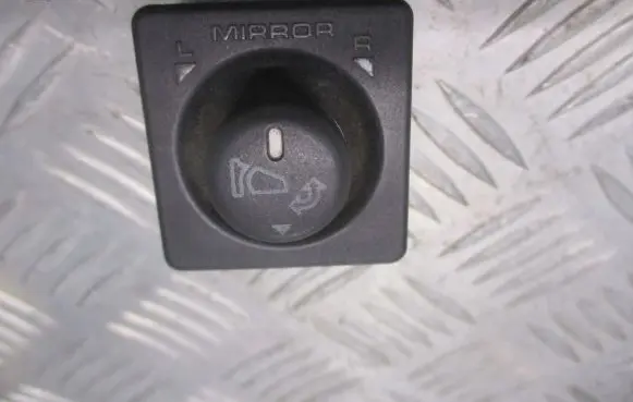 Land Rover Freelander Wing mirror switch